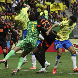 Inédito? O Brasil fez sete substituições num jogo