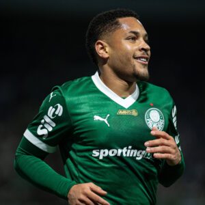 Palmeiras vence ao ritmo do 'Roque'n Roll'