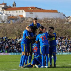 Adeptos de O Elvas escolhem novas 'armaduras'