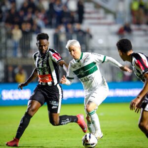 Josué lidera armada lusa na Série B