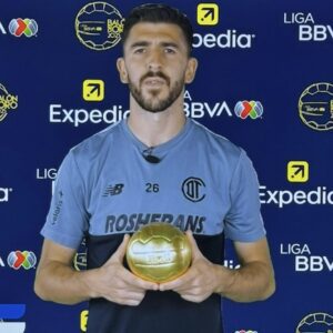 Paulinho já é uma lenda do Toluca