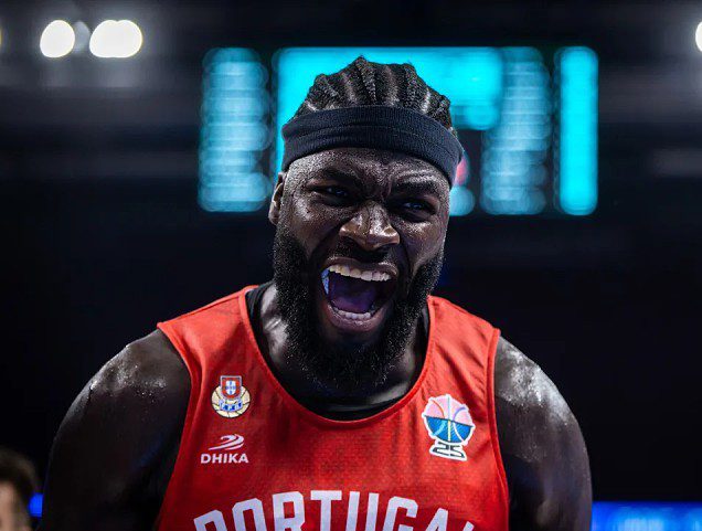 Super Neemias entra 'a matar' no Eurobasket'25