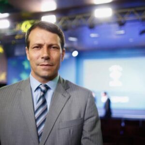 O antigo árbitro brasileiro que já só tem quatro vidas