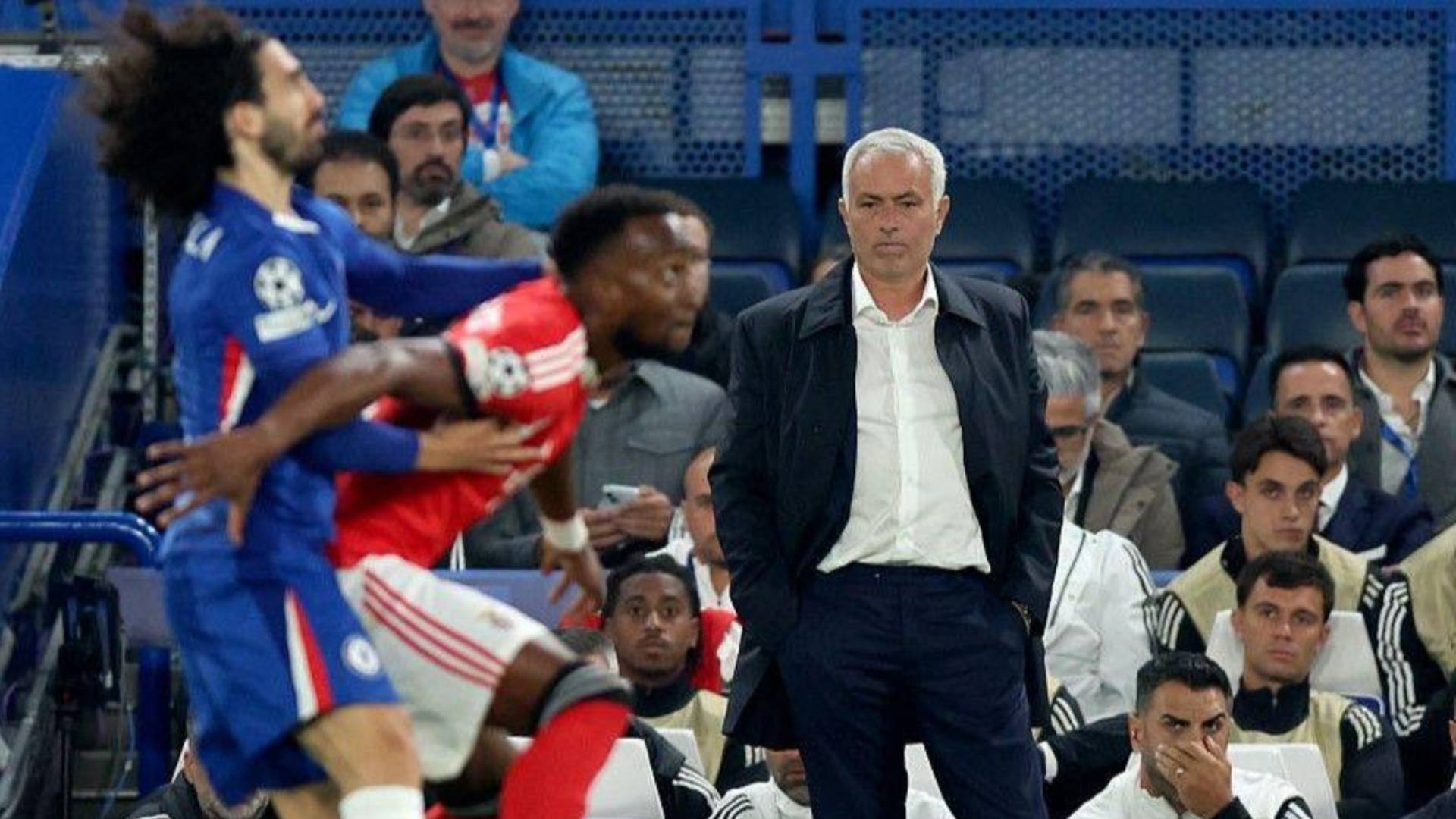 'Special One' mantém registo agridoce em Stamford Bridge