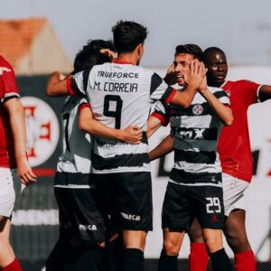 Estarreja e Ovarense em duelo de líderes na AF Aveiro