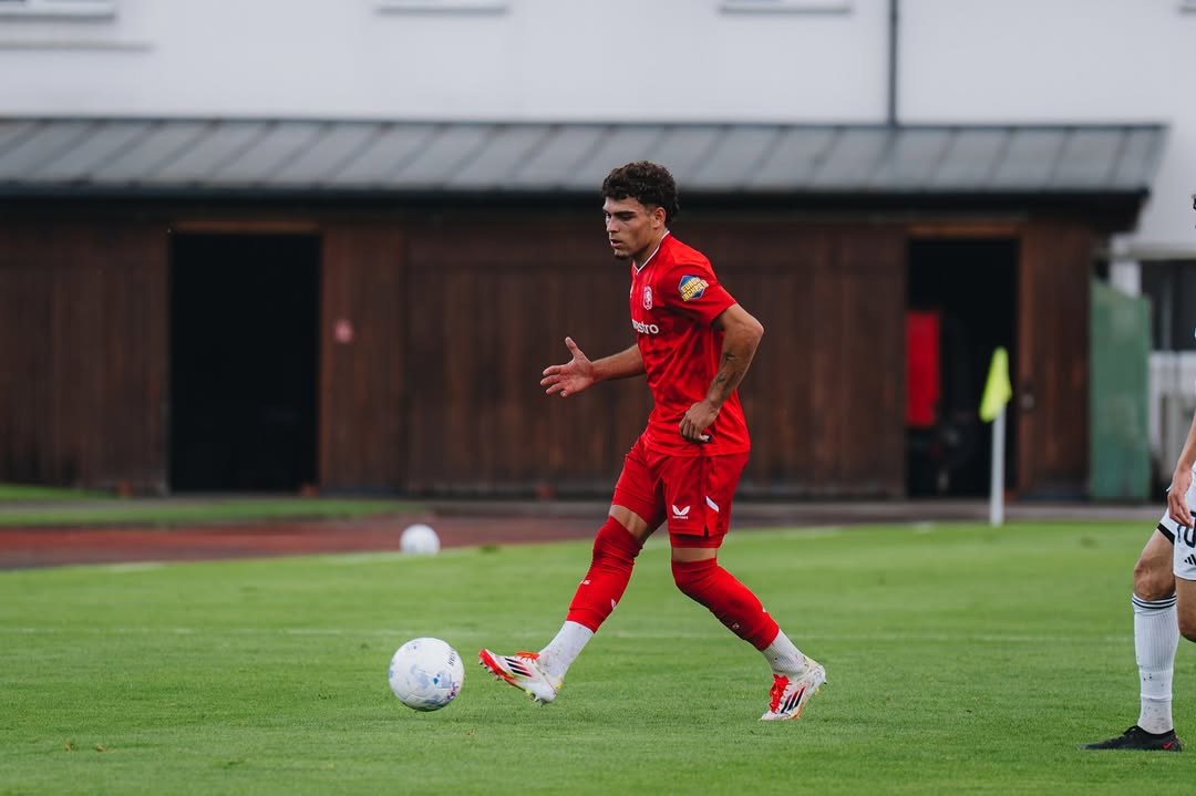 Guilherme Peixoto conquista espaço no FC Twente