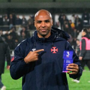 Bis de Wilson Eduardo lança o Belenenses para mais um triunfo