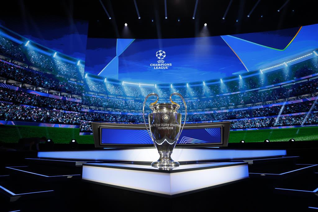 Champions League: Sporting faz história, FC Porto volta a expor fragilidades